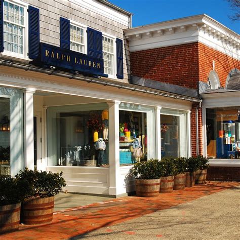 A Complete Guide to East Hampton and Amagansett.
